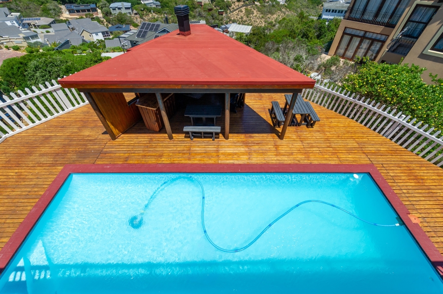 6 Bedroom Property for Sale in Cola Beach Western Cape